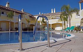 Holiday @ Poolside